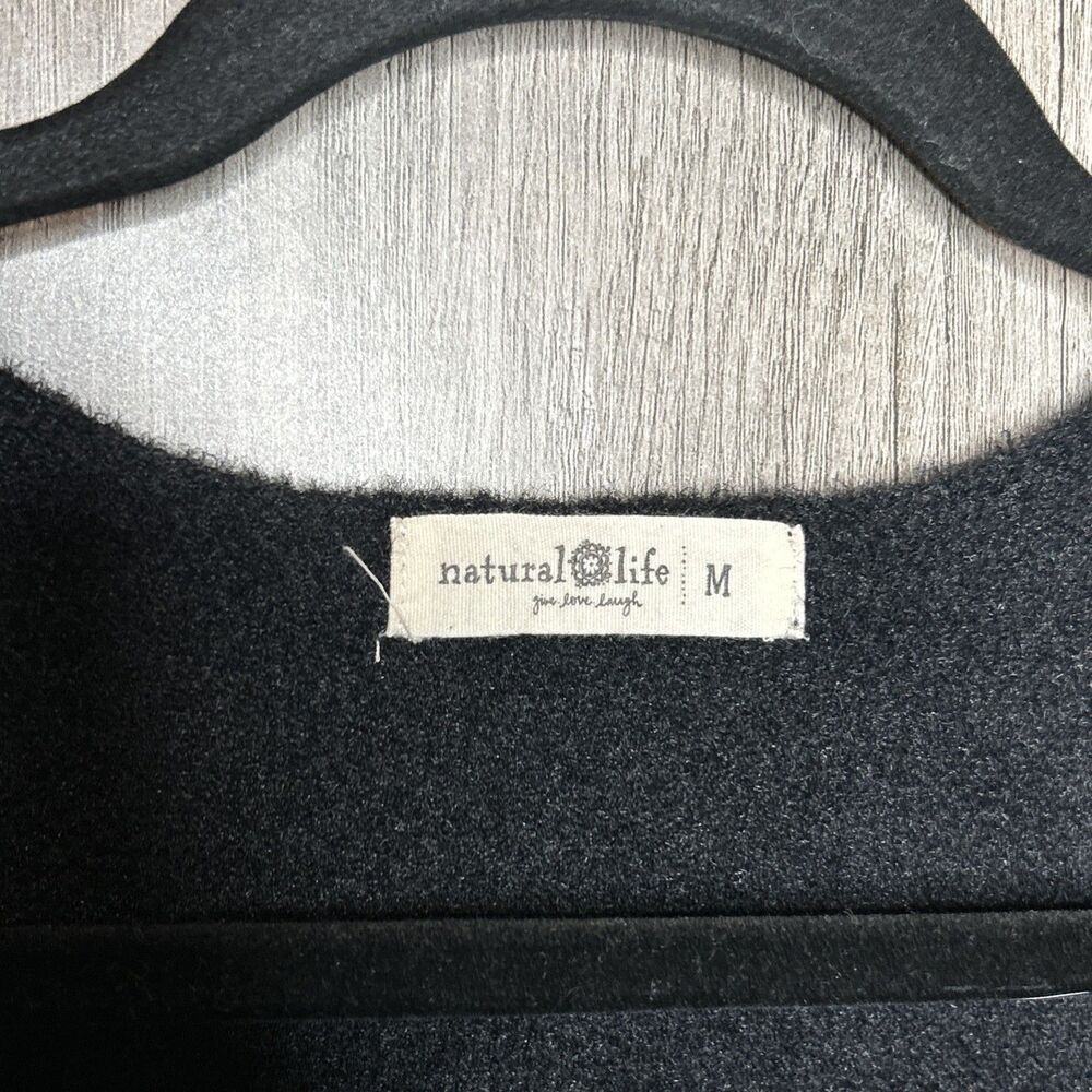 NATURAL LIFE Black V-Neck Knit Crop Top - Picture 2 of 7